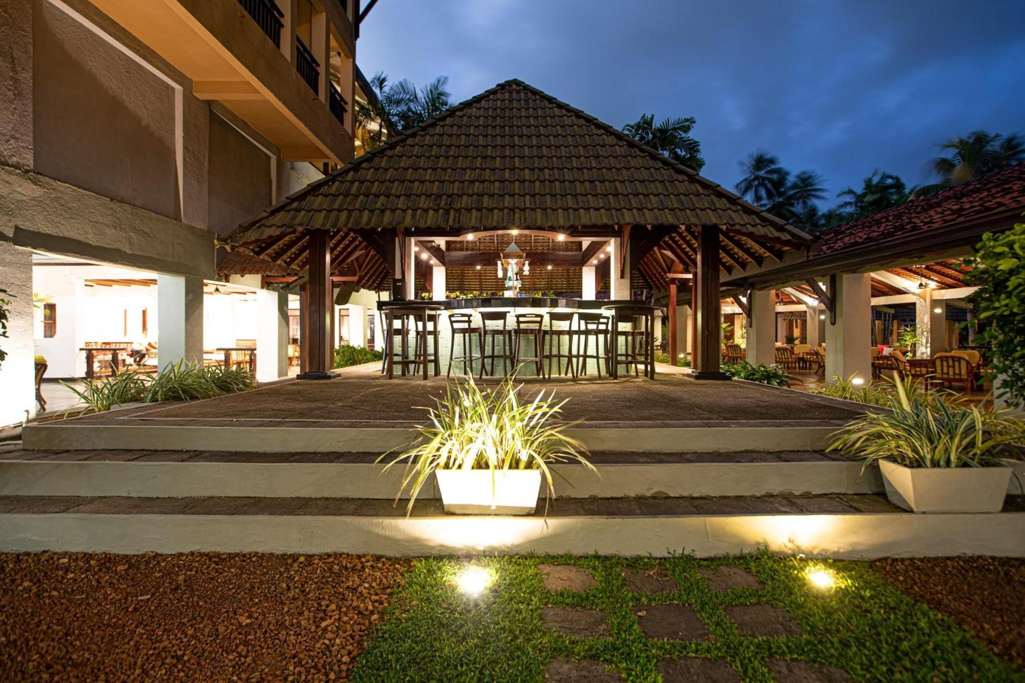 The Palms Hotel Beruwala Exterior photo